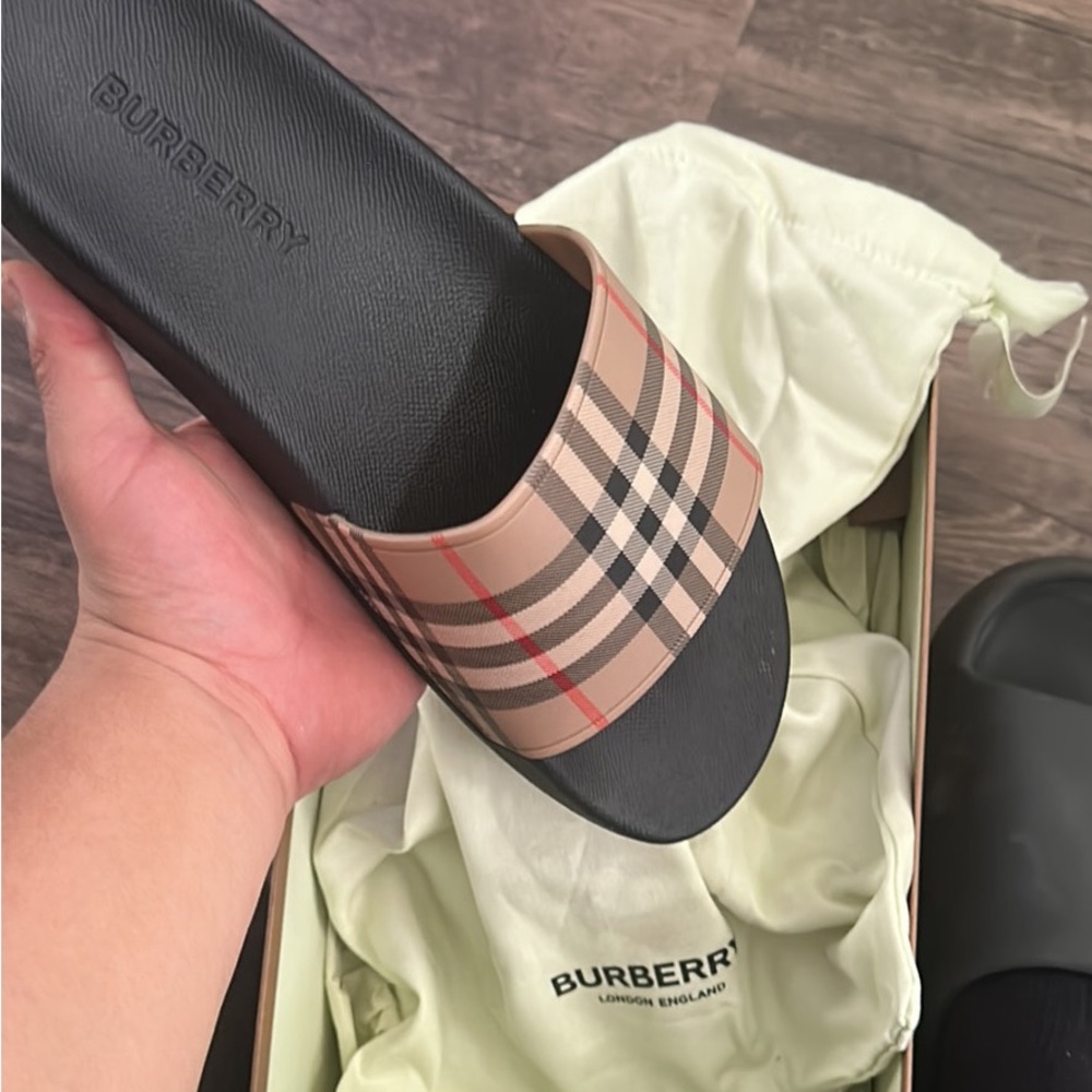 Burberry slides